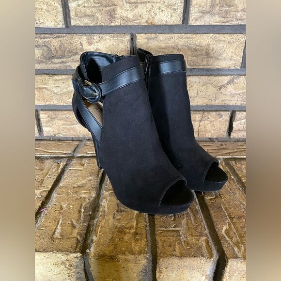 Black open toed apt 9 pumps - Picture 1 of 7